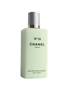 化妝品與家用電器 現(xiàn)代家庭的時尚與科技融合